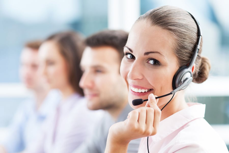 Medical Answering Service Women with Headset | TeleMed Inc.